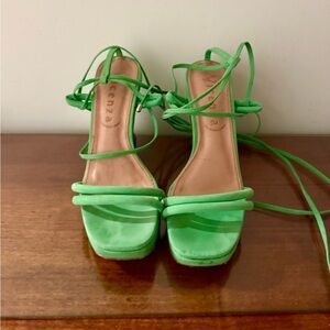 Vicenza Green Strappy Sandals